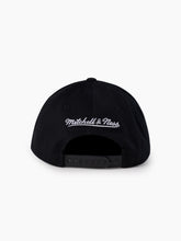 Load image into Gallery viewer, NBA Black &amp; White Pro Pinch Snapback - Chicago Bulls
