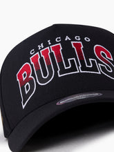 Load image into Gallery viewer, NBA Gradient Arch 110 Snapback - Chicago Bulls
