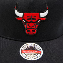 Load image into Gallery viewer, NBA Team Color Logo Snapback - Bulls
