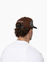 Load image into Gallery viewer, NBA Refined Classic Pro Pinch Snapback - Bulls
