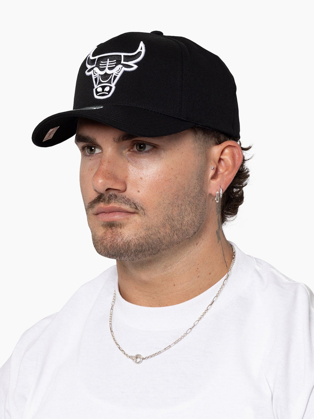 NBA Black &  White Flex 110 Snapback - Chicago Bulls