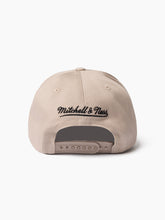 Load image into Gallery viewer, NFL Desert Sands Pro Pinch Snapback - Las Vegas Raiders
