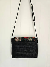 Load image into Gallery viewer, Nintra Sling Back Bag
