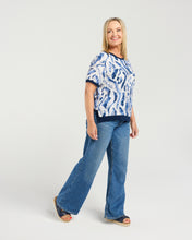 Load image into Gallery viewer, Zoe Top - Blue Mist

