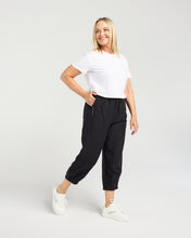 Load image into Gallery viewer, Nova Pant - Black
