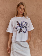 Load image into Gallery viewer, Salore Printed Tee - Lily
