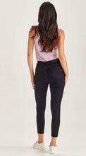 Load image into Gallery viewer, Slip Short Stuff - Black
