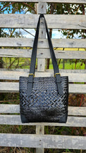 Load image into Gallery viewer, Suwan Tote Bag
