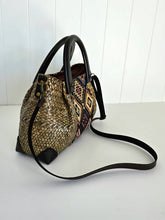 Load image into Gallery viewer, Viengsaen Handbag
