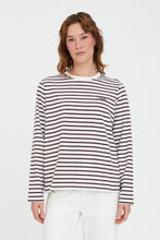 Load image into Gallery viewer, Oui Oui L/S Relax Tee - Chestnut/Chalk
