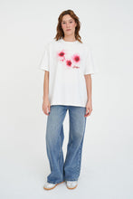 Load image into Gallery viewer, Relax Tee 220/Radiant
