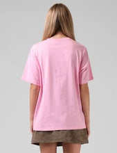 Load image into Gallery viewer, Flowers Tee - Pink

