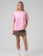 Load image into Gallery viewer, Flowers Tee - Pink
