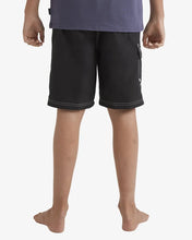 Load image into Gallery viewer, Boys Throw On Short
