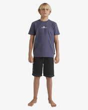 Load image into Gallery viewer, Boys Throw On Short
