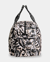 Load image into Gallery viewer, Weekend Seeker 45L Duffle Bag - Salt Crystal
