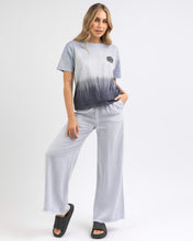 Load image into Gallery viewer, Wettie Icon Relaxed Tee

