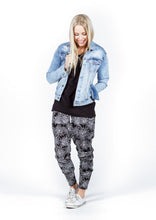 Load image into Gallery viewer, Classic Denim Jacket - Snow Wash
