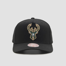 Load image into Gallery viewer, NBA Team Color Logo Snapback - Bucks
