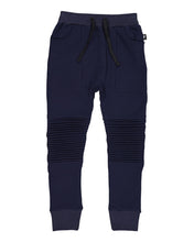 Load image into Gallery viewer, Captain Pant In Navy
